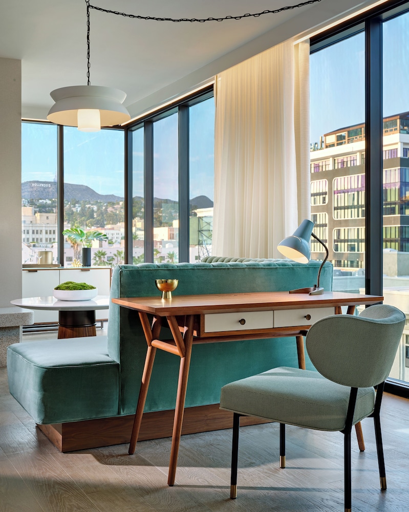 The Hollywood Grande, Autograph Collection — Hotel rooms in Los Angeles, California