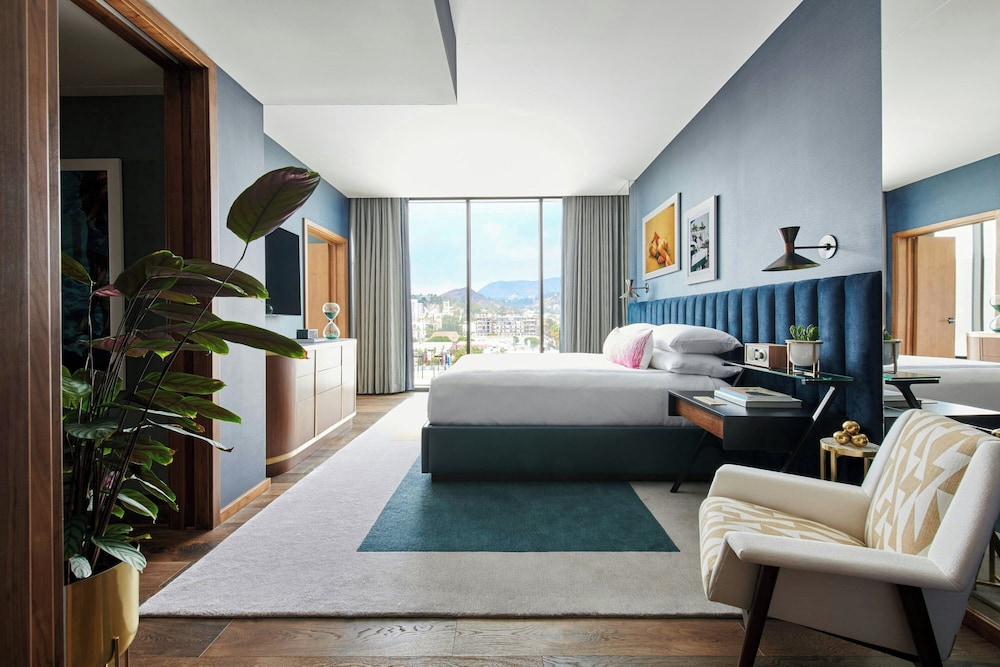 The Hollywood Grande, Autograph Collection — Hotel rooms in Los Angeles, California