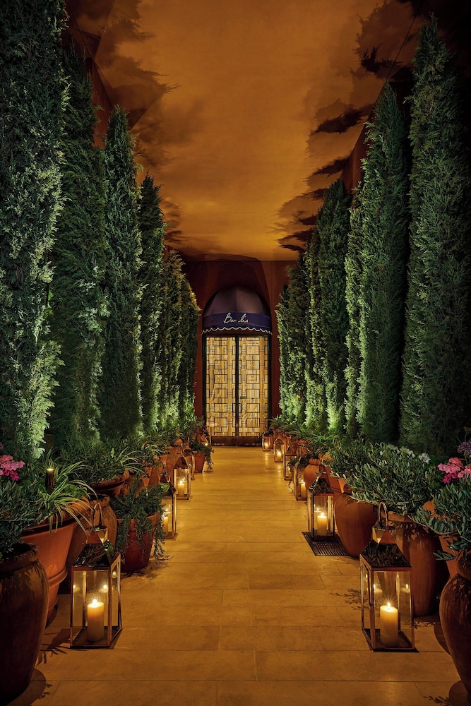 The Hollywood Grande, Autograph Collection — Restaurant & bars in Los Angeles, California