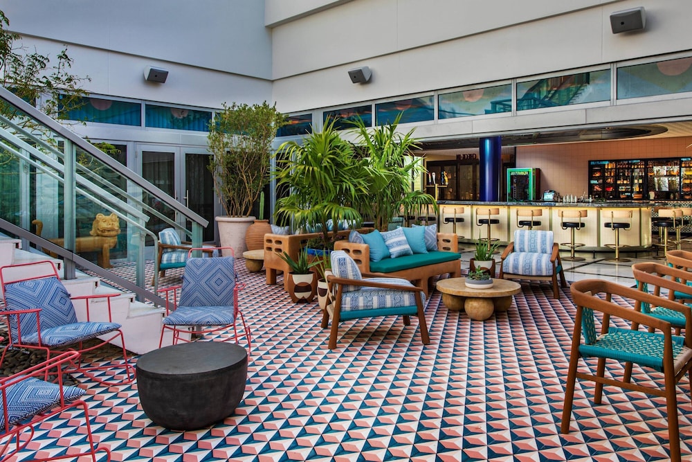 Moxy Miami South Beach — Restaurant & bars in Miami, Florida