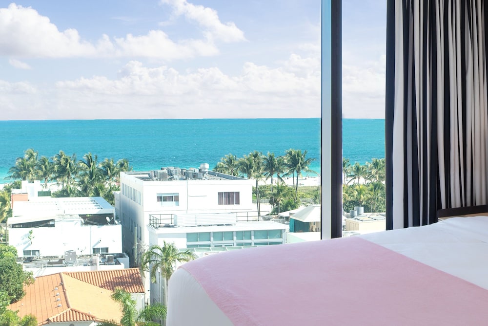 Moxy Miami South Beach — Hotel rooms in Miami, Florida