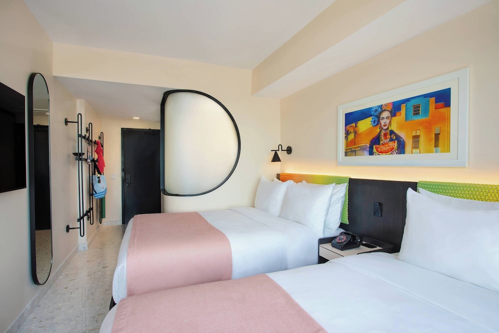 Moxy Miami South Beach — Hotel rooms in Miami, Florida