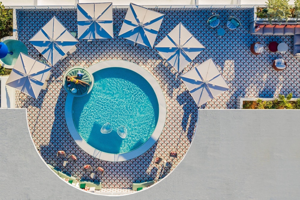 Moxy Miami South Beach — Swimming pool in Miami, Florida