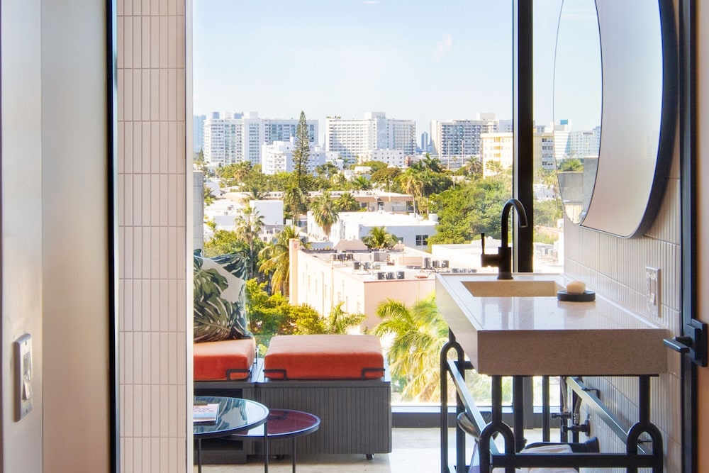 Moxy Miami South Beach — Hotel rooms in Miami, Florida