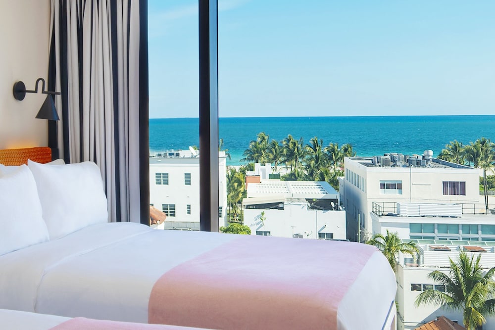 Moxy Miami South Beach — Hotel rooms in Miami, Florida