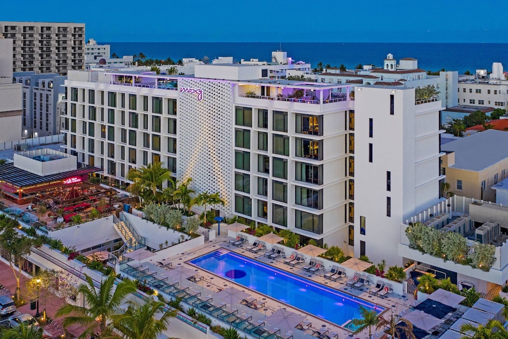 Moxy Miami South Beach — Hotel building in Miami, Florida