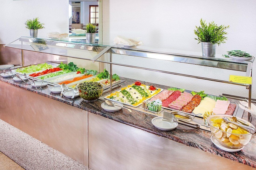 Hotel Fleming Playa Poniente — Restaurant & bars in Benidorm, Valencian Community
