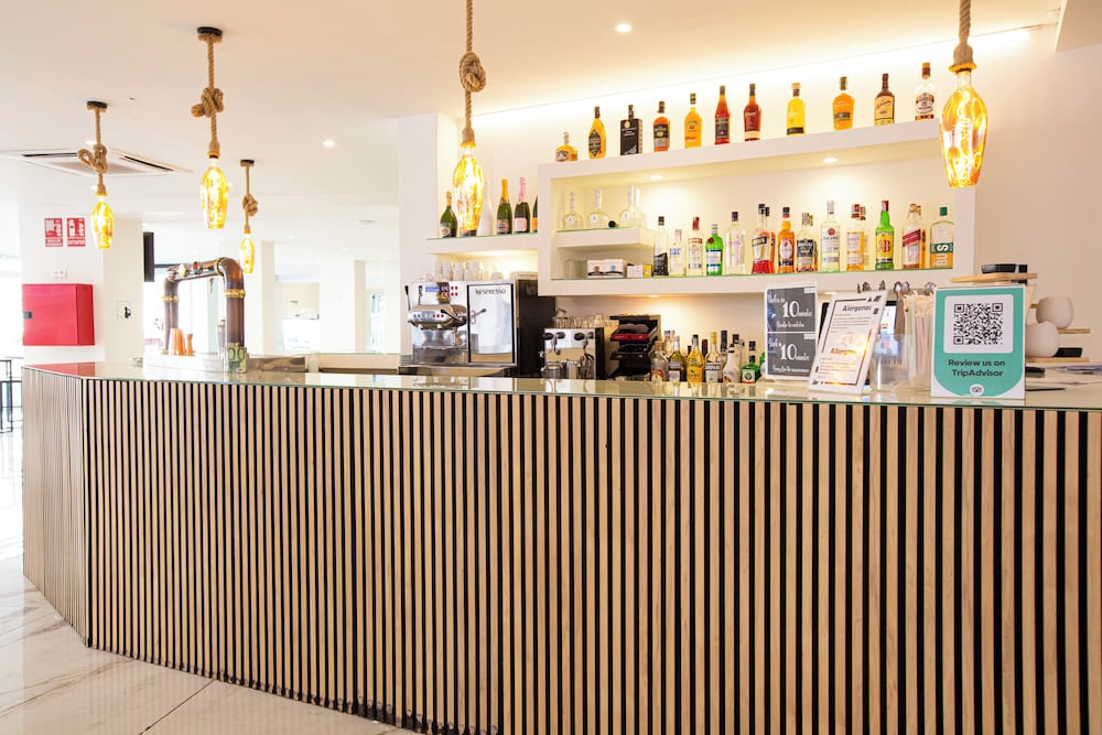 Hotel Fleming Playa Poniente — Restaurant & bars in Benidorm, Valencian Community