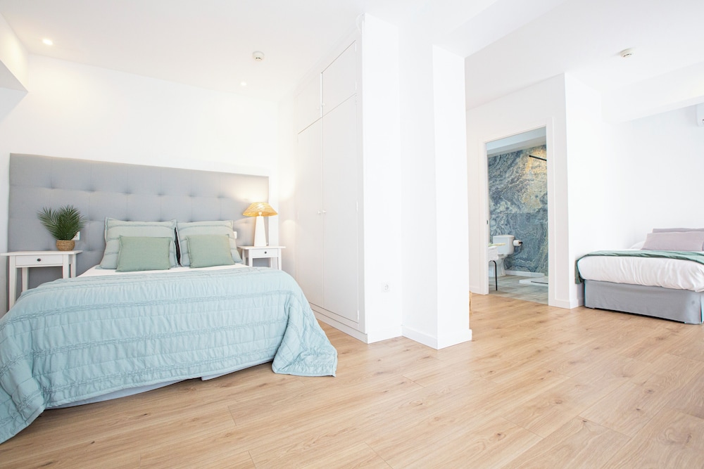 Hotel Fleming Playa Poniente — Hotel rooms in Benidorm, Valencian Community