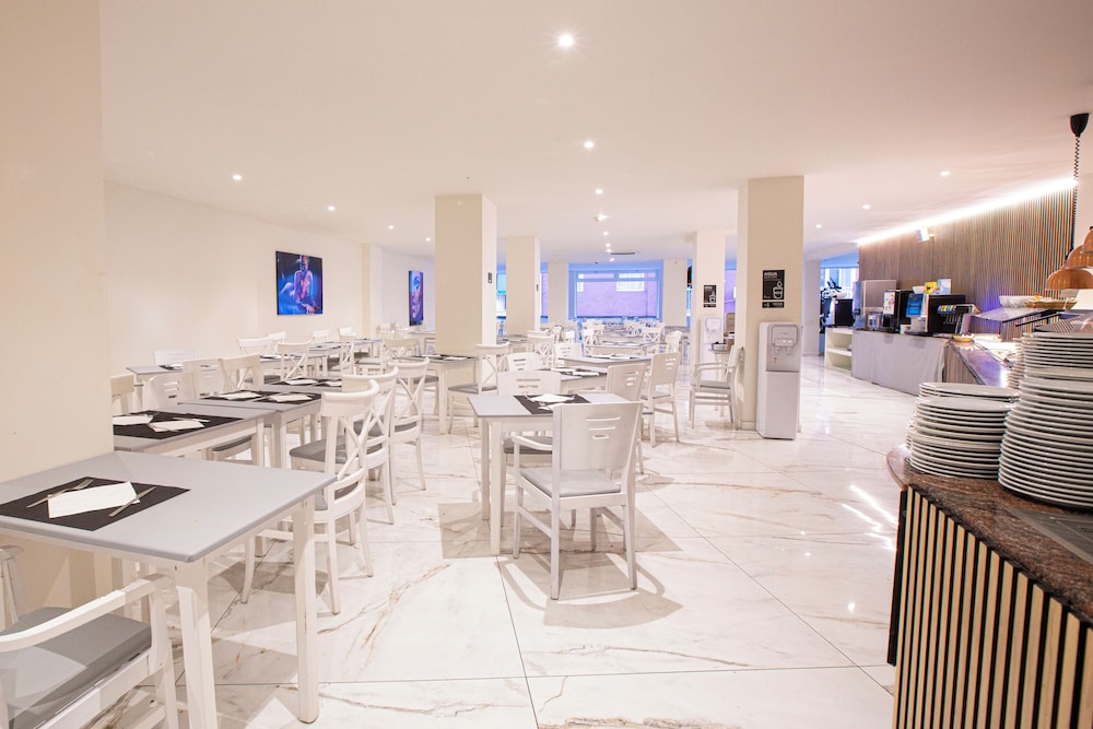 Hotel Fleming Playa Poniente — Restaurant & bars in Benidorm, Valencian Community