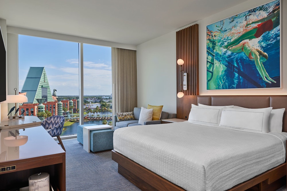 Walt Disney World Swan Reserve — Hotel rooms in Walt Disney World Resort, Florida