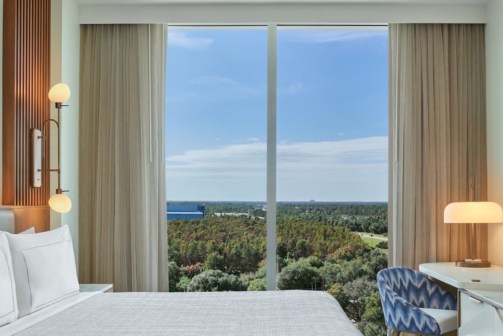 Walt Disney World Swan Reserve — Hotel rooms in Walt Disney World Resort, Florida