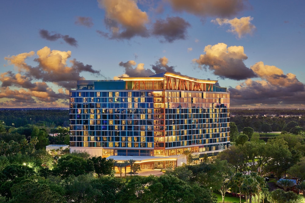 Walt Disney World Swan Reserve — Hotel building in Walt Disney World Resort, Florida