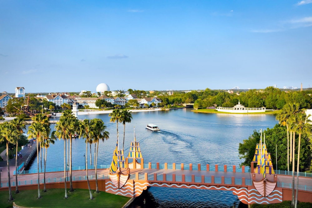 Walt Disney World Swan Reserve — Attractions in the area in Walt Disney World Resort, Florida
