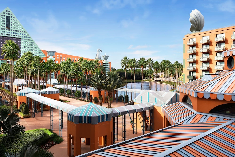 Walt Disney World Swan Reserve — Hotel building in Walt Disney World Resort, Florida