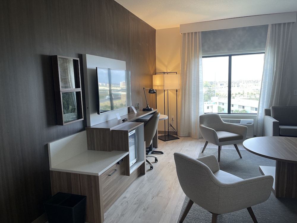 Wyndham Garden Orlando Universal / I Drive — Hotel rooms in Orlando, Florida