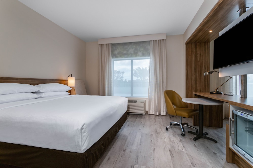 Wyndham Garden Orlando Universal / I Drive — Hotel rooms in Orlando, Florida