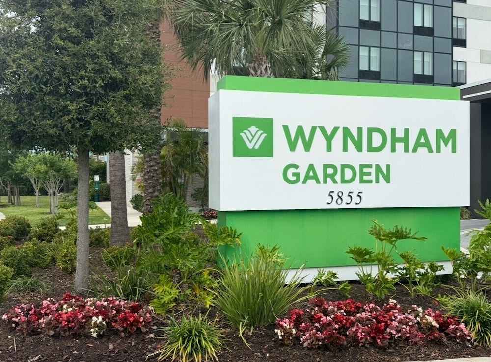 Wyndham Garden Orlando Universal / I Drive — Hotel building in Orlando, Florida