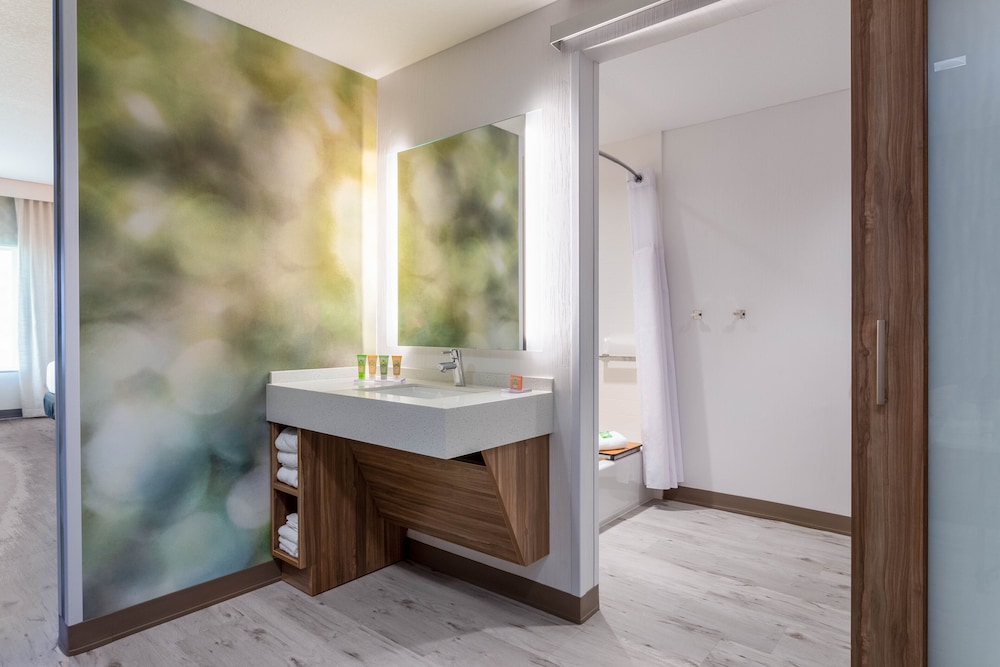 Wyndham Garden Orlando Universal / I Drive — Hotel rooms in Orlando, Florida