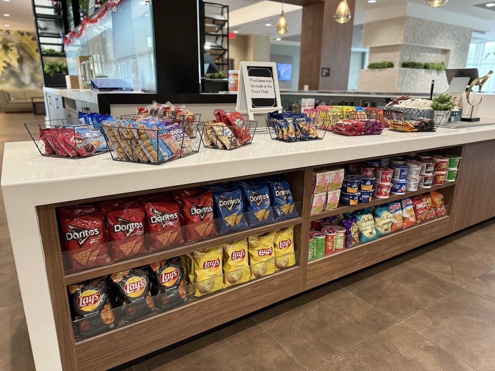 Wyndham Garden Orlando Universal / I Drive — Restaurant & bars in Orlando, Florida