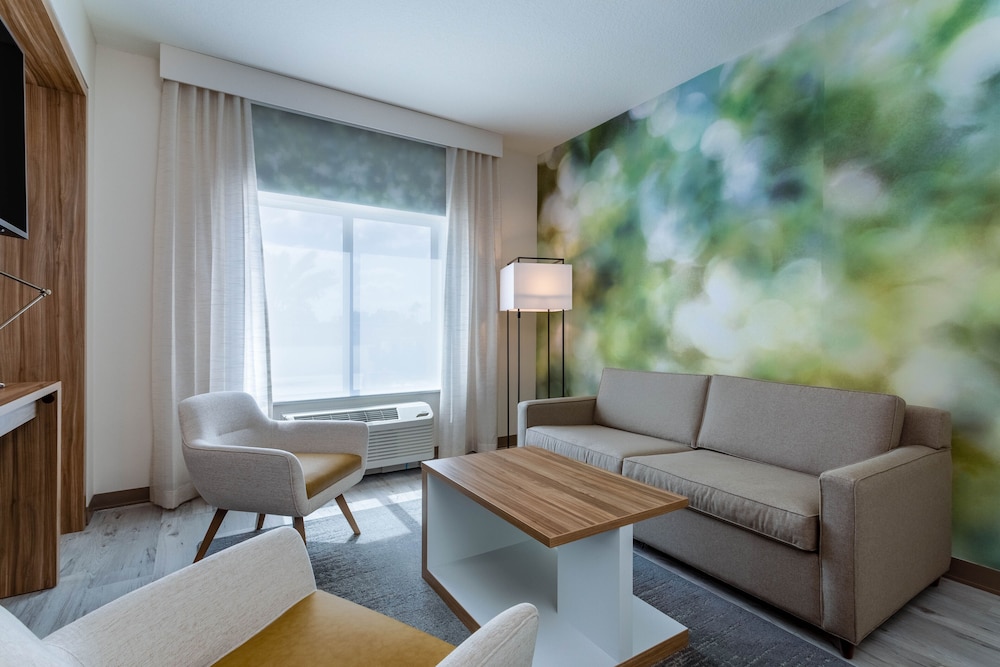 Wyndham Garden Orlando Universal / I Drive — Hotel rooms in Orlando, Florida