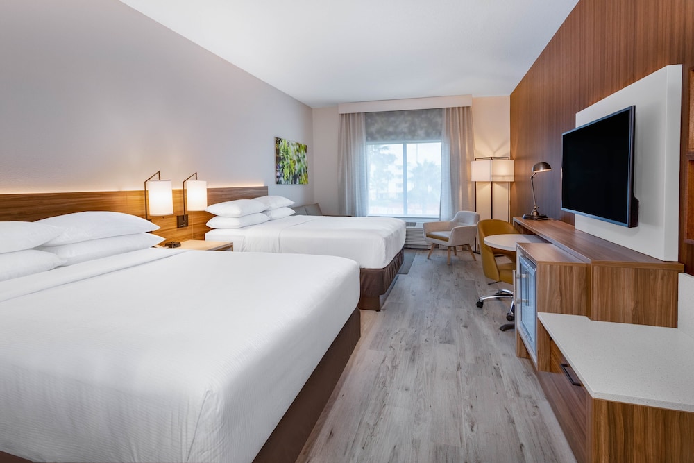 Wyndham Garden Orlando Universal / I Drive — Hotel rooms in Orlando, Florida
