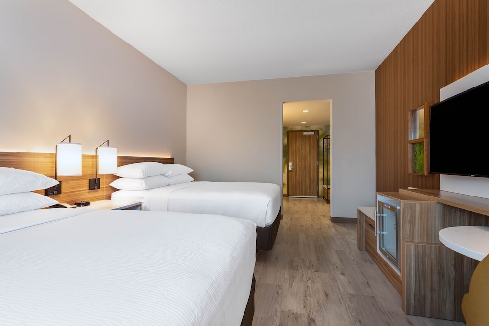 Wyndham Garden Orlando Universal / I Drive — Hotel rooms in Orlando, Florida