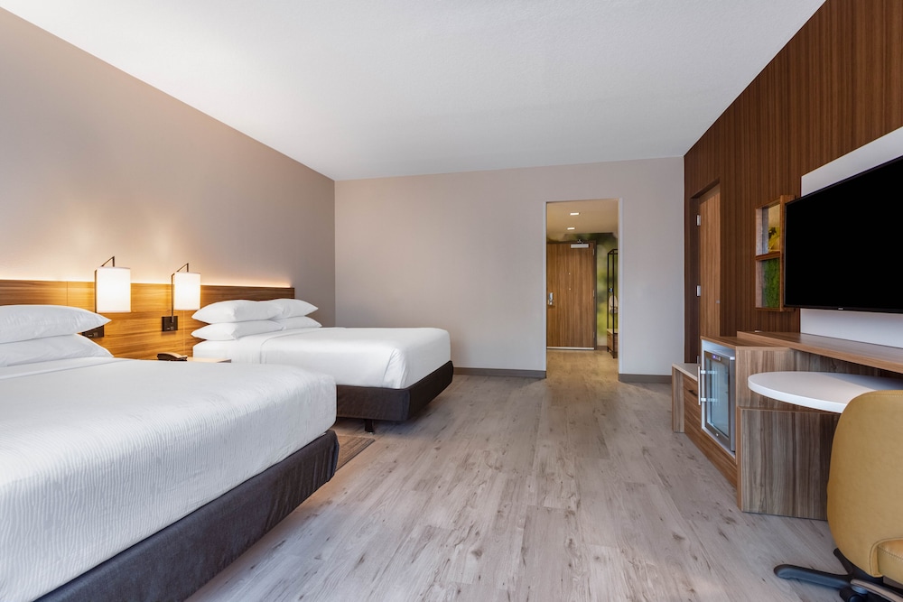 Wyndham Garden Orlando Universal / I Drive — Hotel rooms in Orlando, Florida