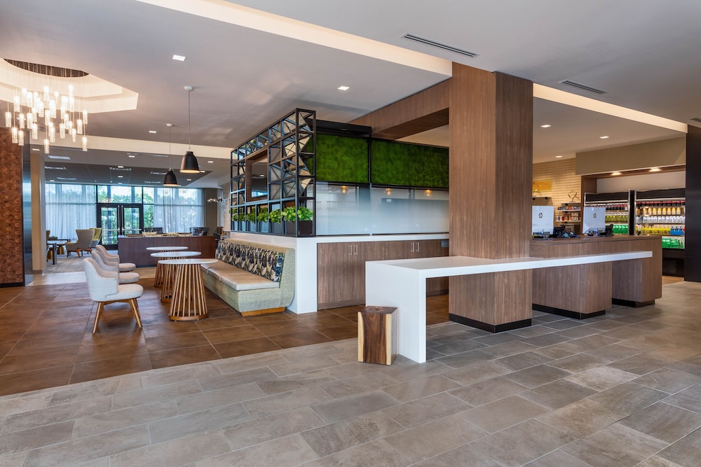 Wyndham Garden Orlando Universal / I Drive — Restaurant & bars in Orlando, Florida