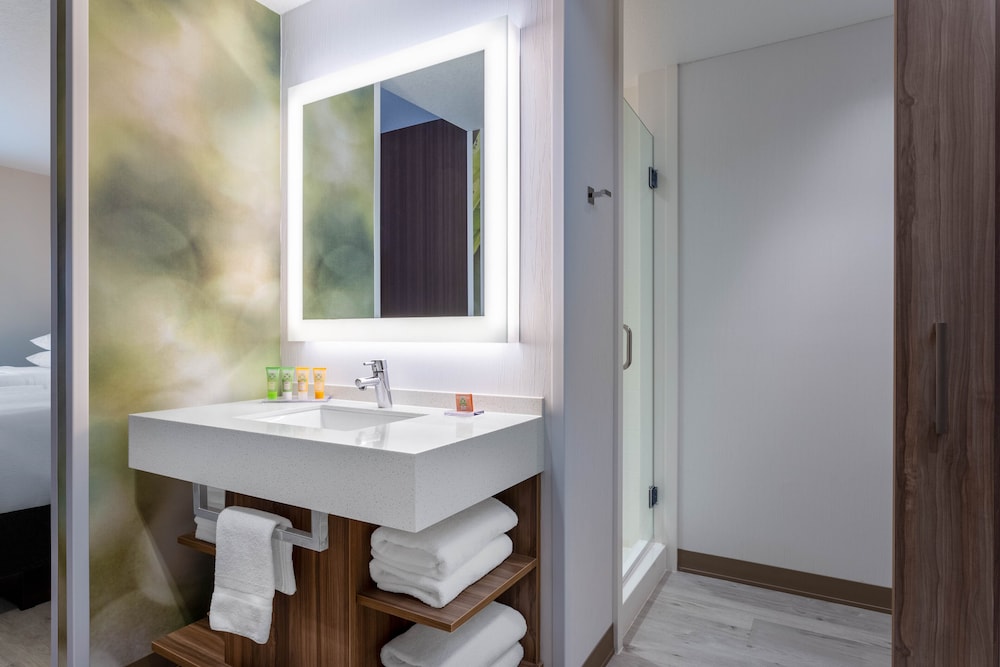 Wyndham Garden Orlando Universal / I Drive — Hotel rooms in Orlando, Florida