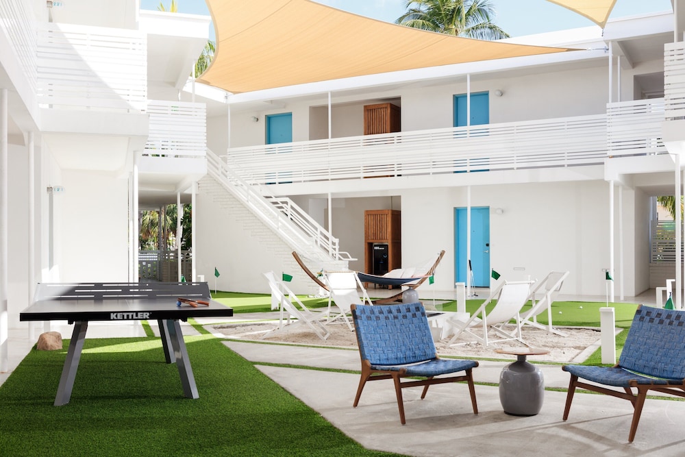 Kimpton Shorebreak Fort Lauderdale Beach Resort by IHG — Hotel building in Fort Lauderdale, Florida