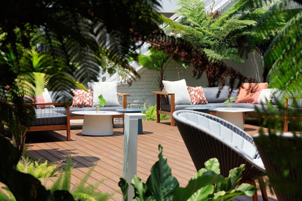 Kimpton Shorebreak Fort Lauderdale Beach Resort by IHG — Restaurant & bars in Fort Lauderdale, Florida