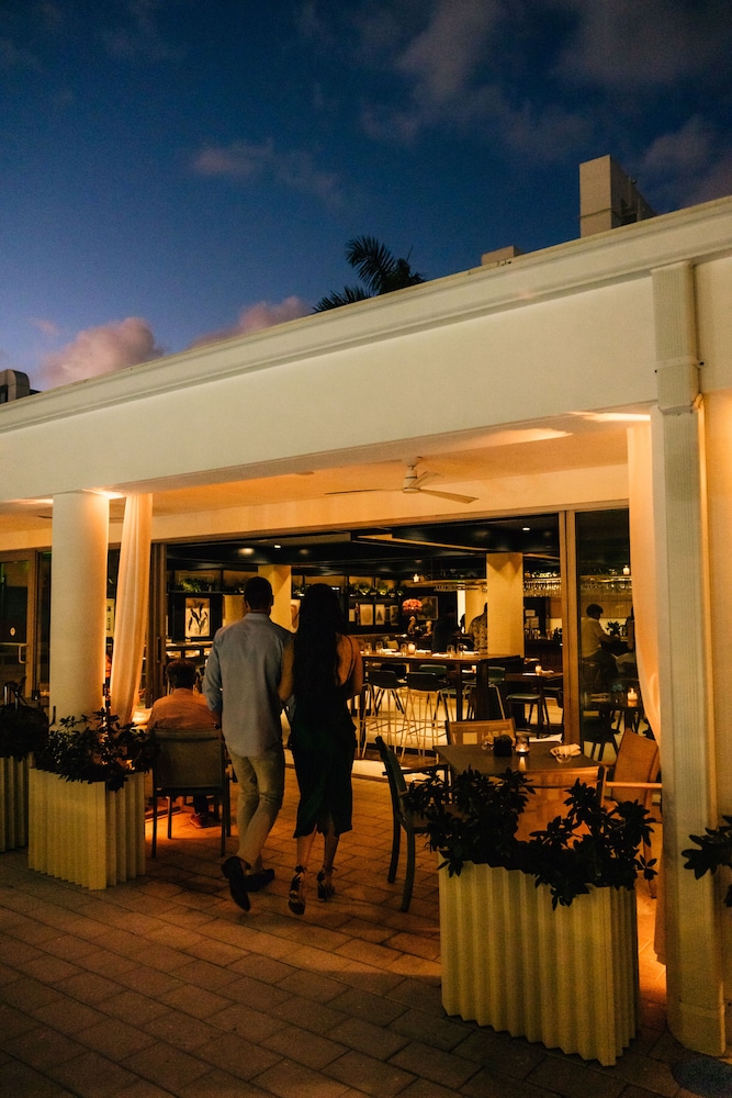 Kimpton Shorebreak Fort Lauderdale Beach Resort by IHG — Restaurant & bars in Fort Lauderdale, Florida