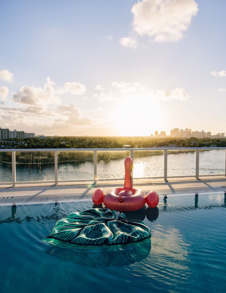 Kimpton Shorebreak Fort Lauderdale Beach Resort by IHG — Swimming pool in Fort Lauderdale, Florida