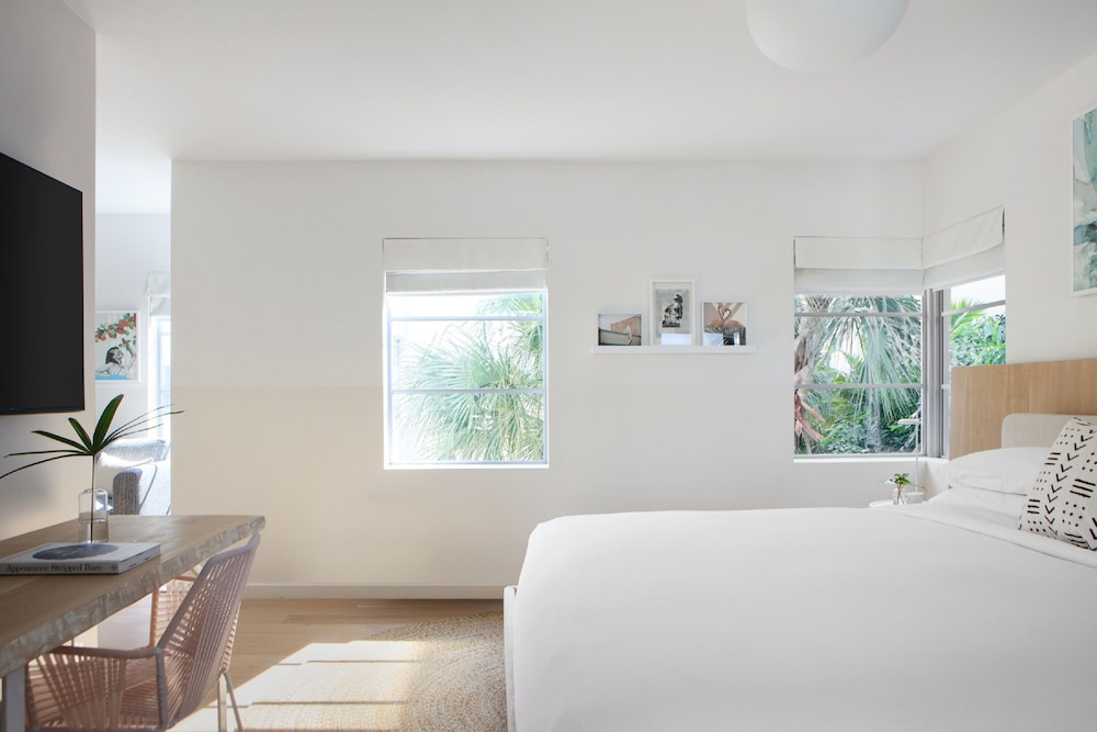 Kimpton Shorebreak Fort Lauderdale Beach Resort by IHG — Hotel rooms in Fort Lauderdale, Florida