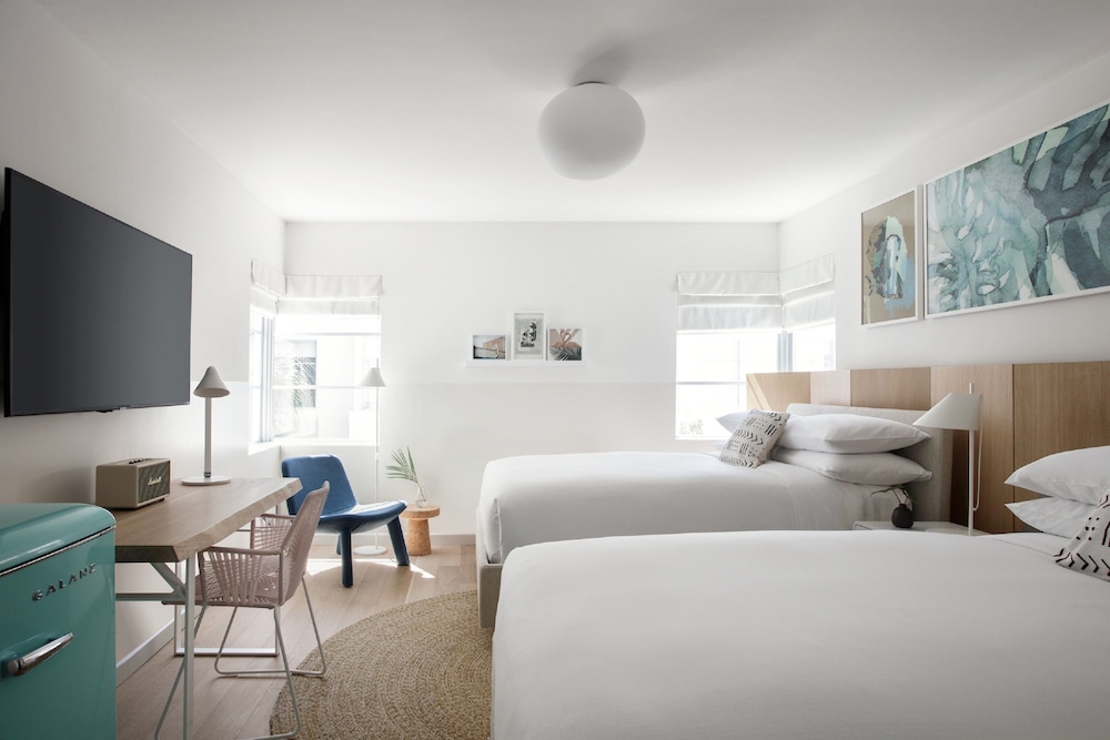 Kimpton Shorebreak Fort Lauderdale Beach Resort by IHG — Hotel rooms in Fort Lauderdale, Florida