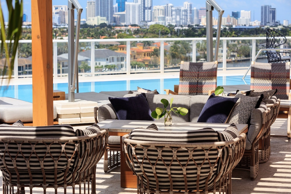 Kimpton Shorebreak Fort Lauderdale Beach Resort by IHG — Restaurant & bars in Fort Lauderdale, Florida