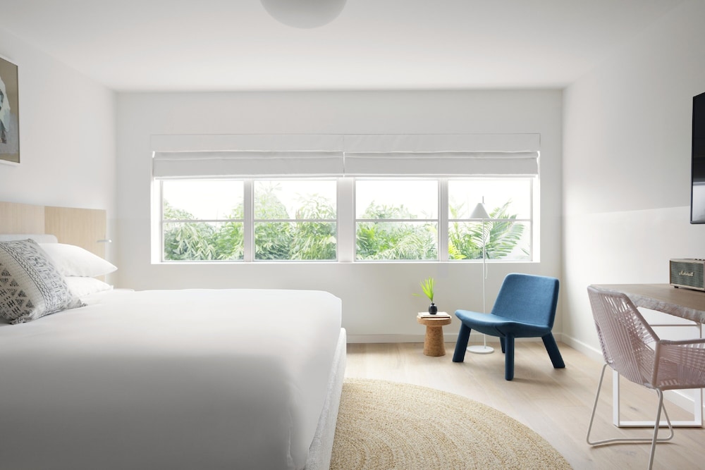 Kimpton Shorebreak Fort Lauderdale Beach Resort by IHG — Hotel rooms in Fort Lauderdale, Florida