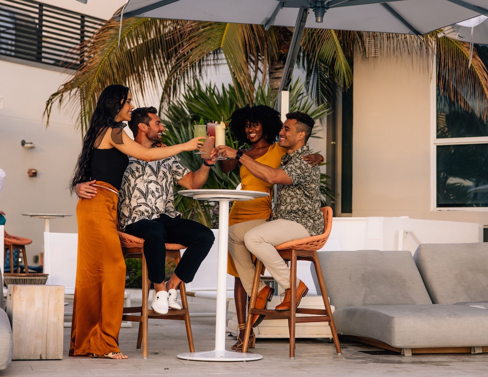 Kimpton Shorebreak Fort Lauderdale Beach Resort by IHG — Restaurant & bars in Fort Lauderdale, Florida