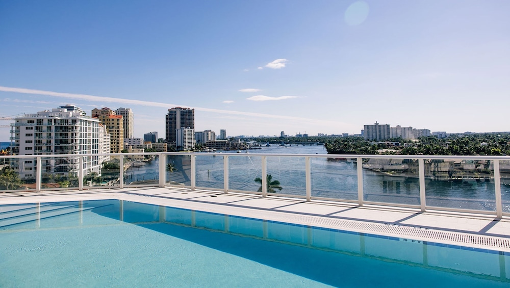 Kimpton Shorebreak Fort Lauderdale Beach Resort by IHG — Swimming pool in Fort Lauderdale, Florida