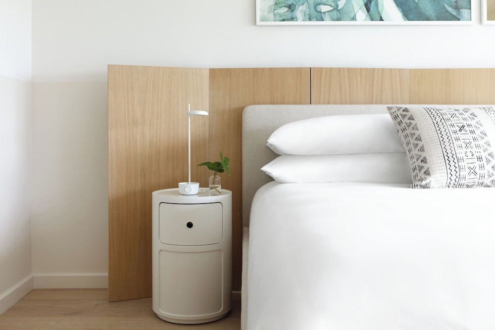 Kimpton Shorebreak Fort Lauderdale Beach Resort by IHG — Hotel rooms in Fort Lauderdale, Florida