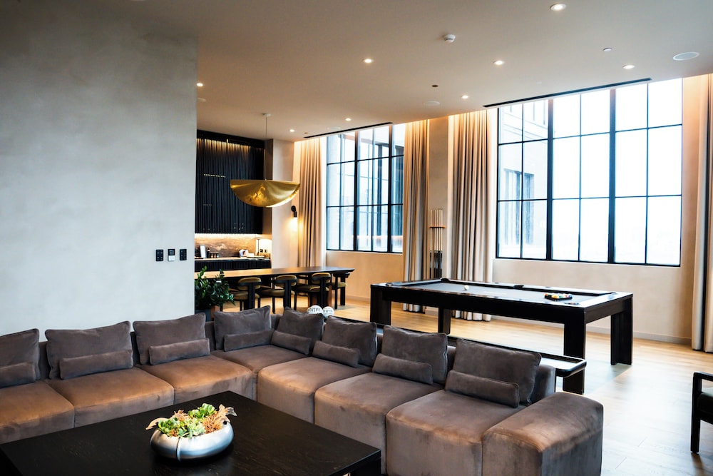 Nobu Hotel Chicago — Sports & recreation in Chicago, Illinois