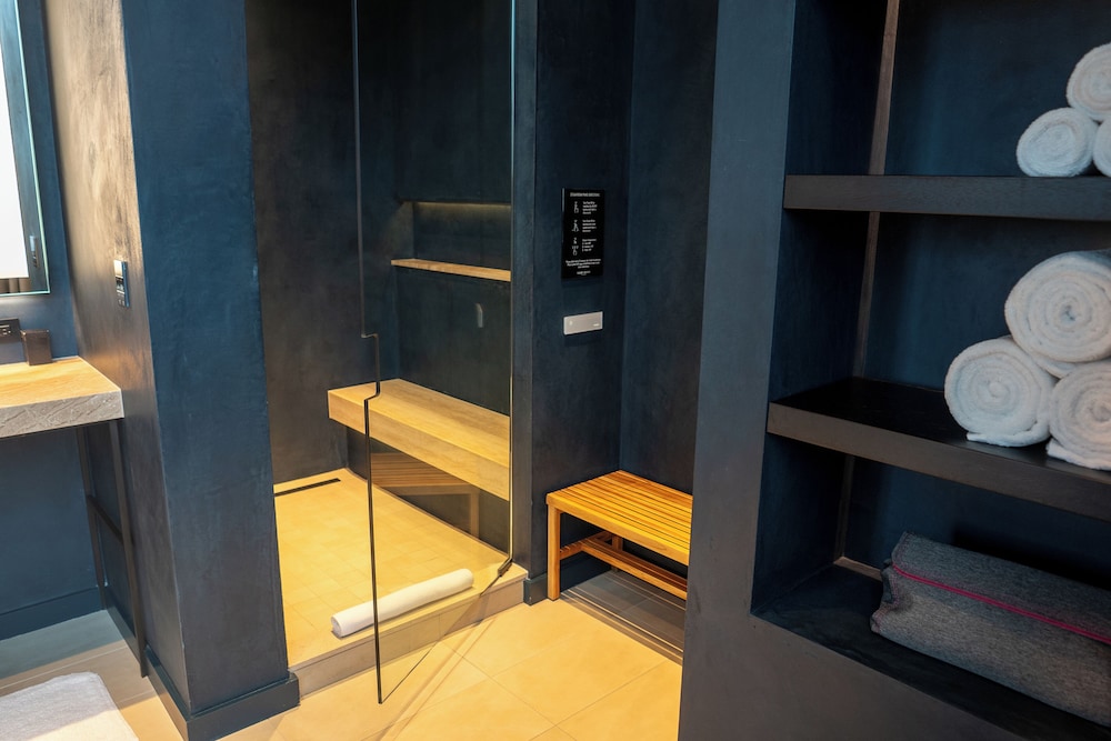 Nobu Hotel Chicago — Spa in Chicago, Illinois