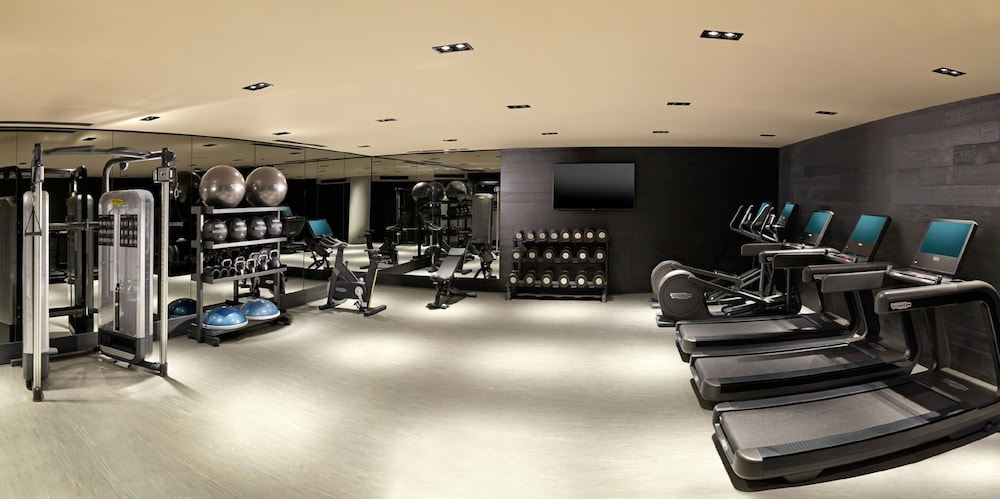 Nobu Hotel Chicago — Sports & recreation in Chicago, Illinois