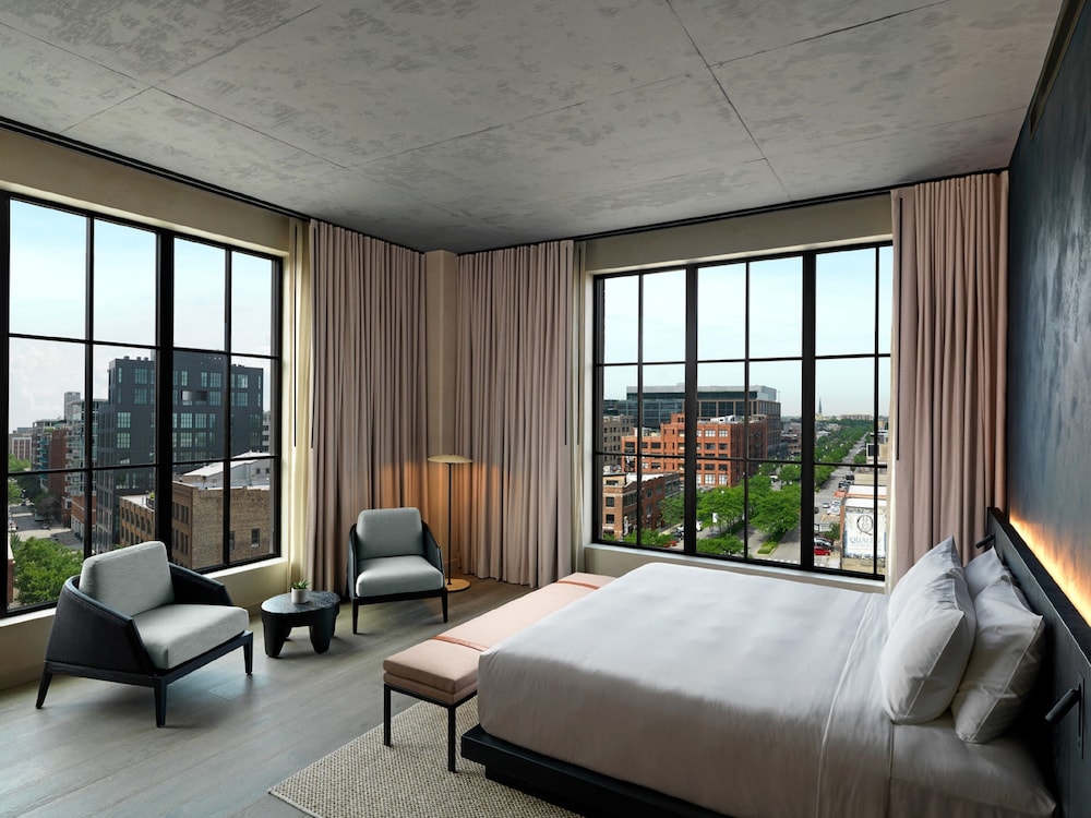 Nobu Hotel Chicago — Hotel rooms in Chicago, Illinois