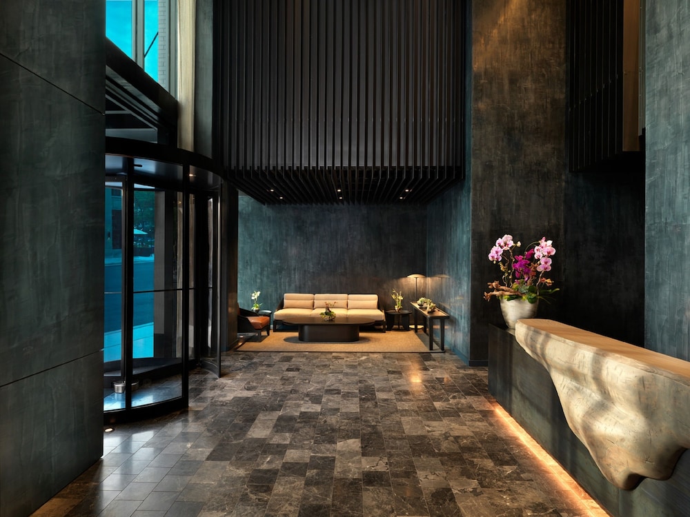 Nobu Hotel Chicago — Hotel building in Chicago, Illinois