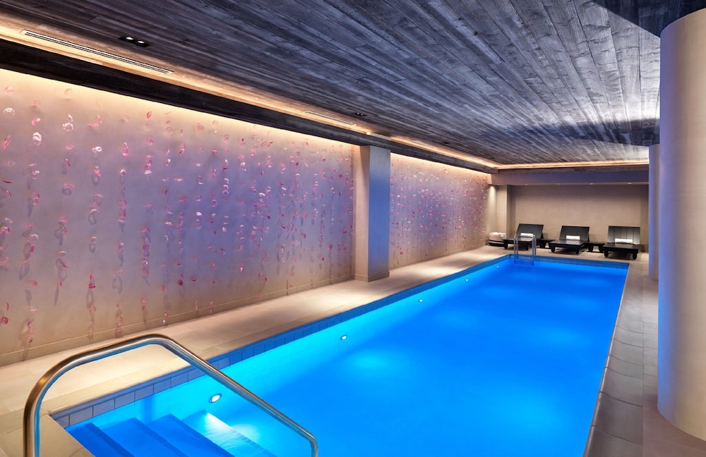 Nobu Hotel Chicago — Swimming pool in Chicago, Illinois