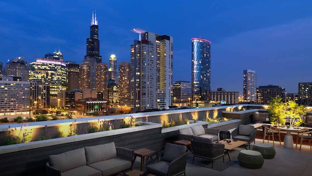 Nobu Hotel Chicago — Attractions in the area in Chicago, Illinois