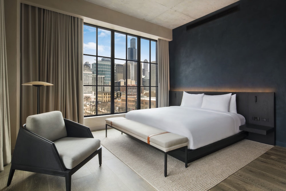Nobu Hotel Chicago — Hotel rooms in Chicago, Illinois