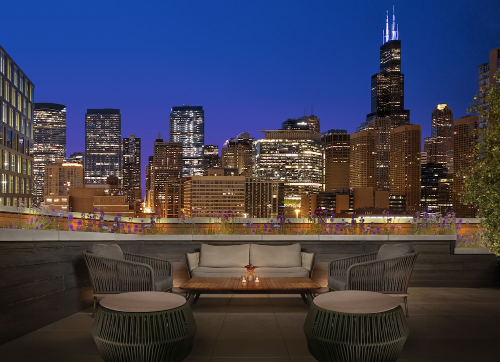 Nobu Hotel Chicago — Restaurant & bars in Chicago, Illinois